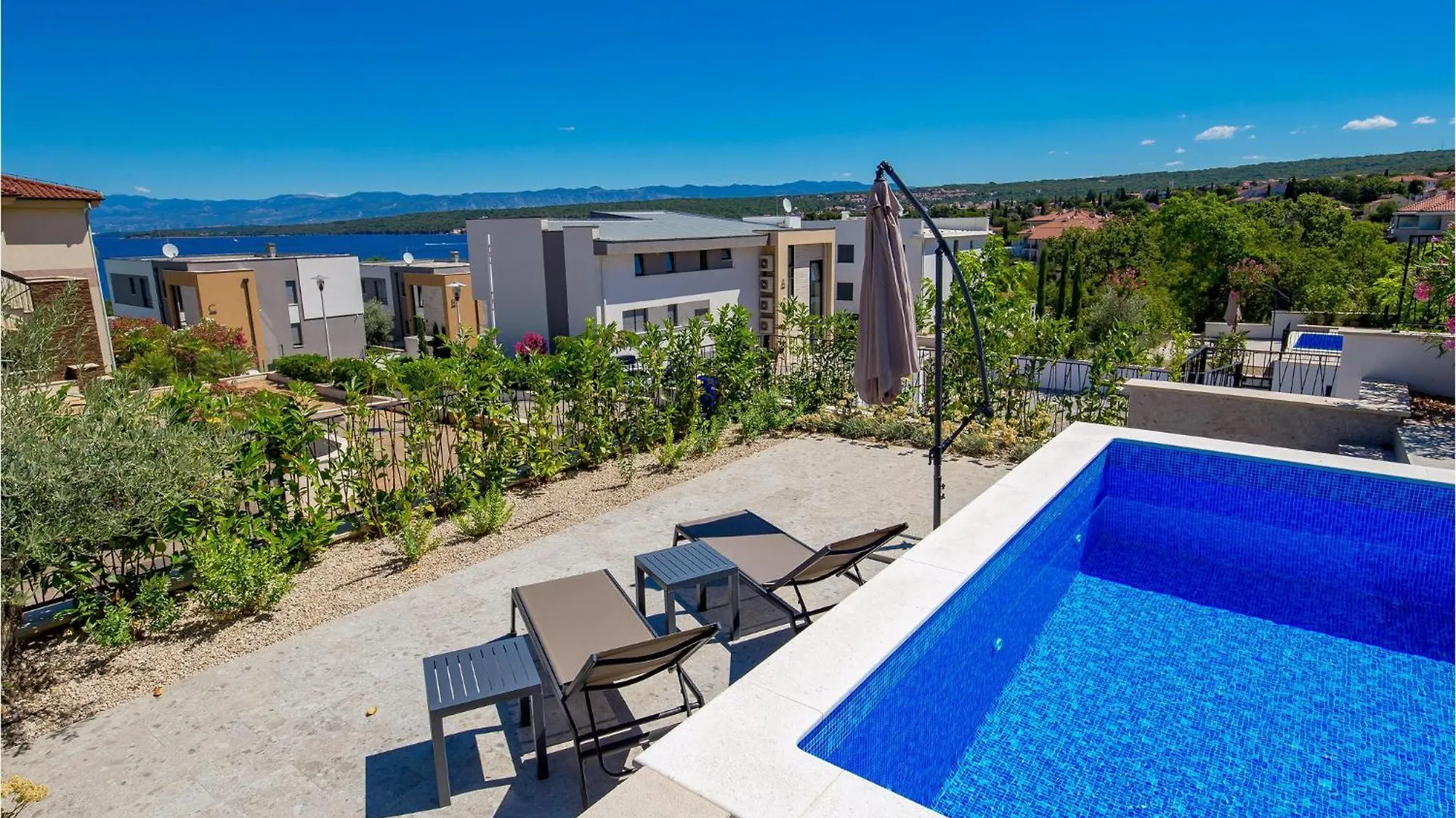 Nice Apartment In Malinska With Kitchen 0*,